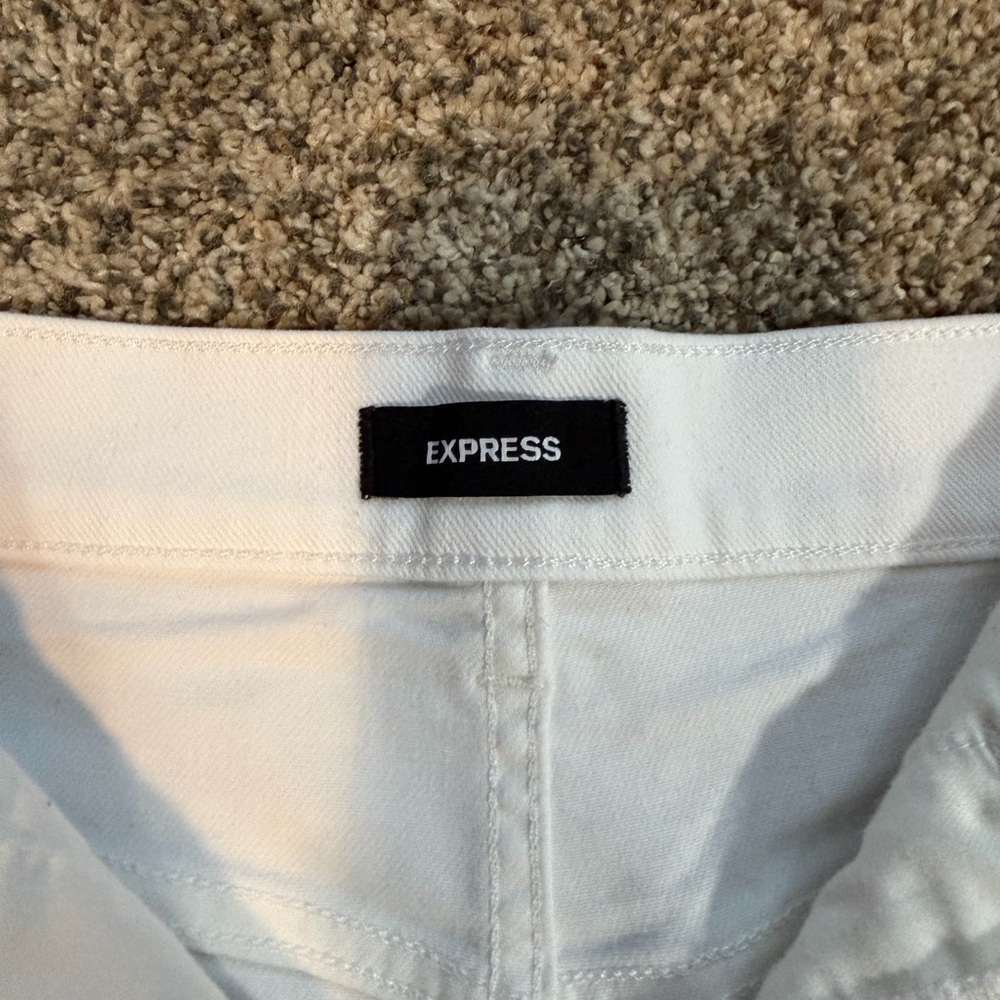 Express White High-Waist Distressed Mom Denim Shorts - Size 8 - Picture 2 of 4